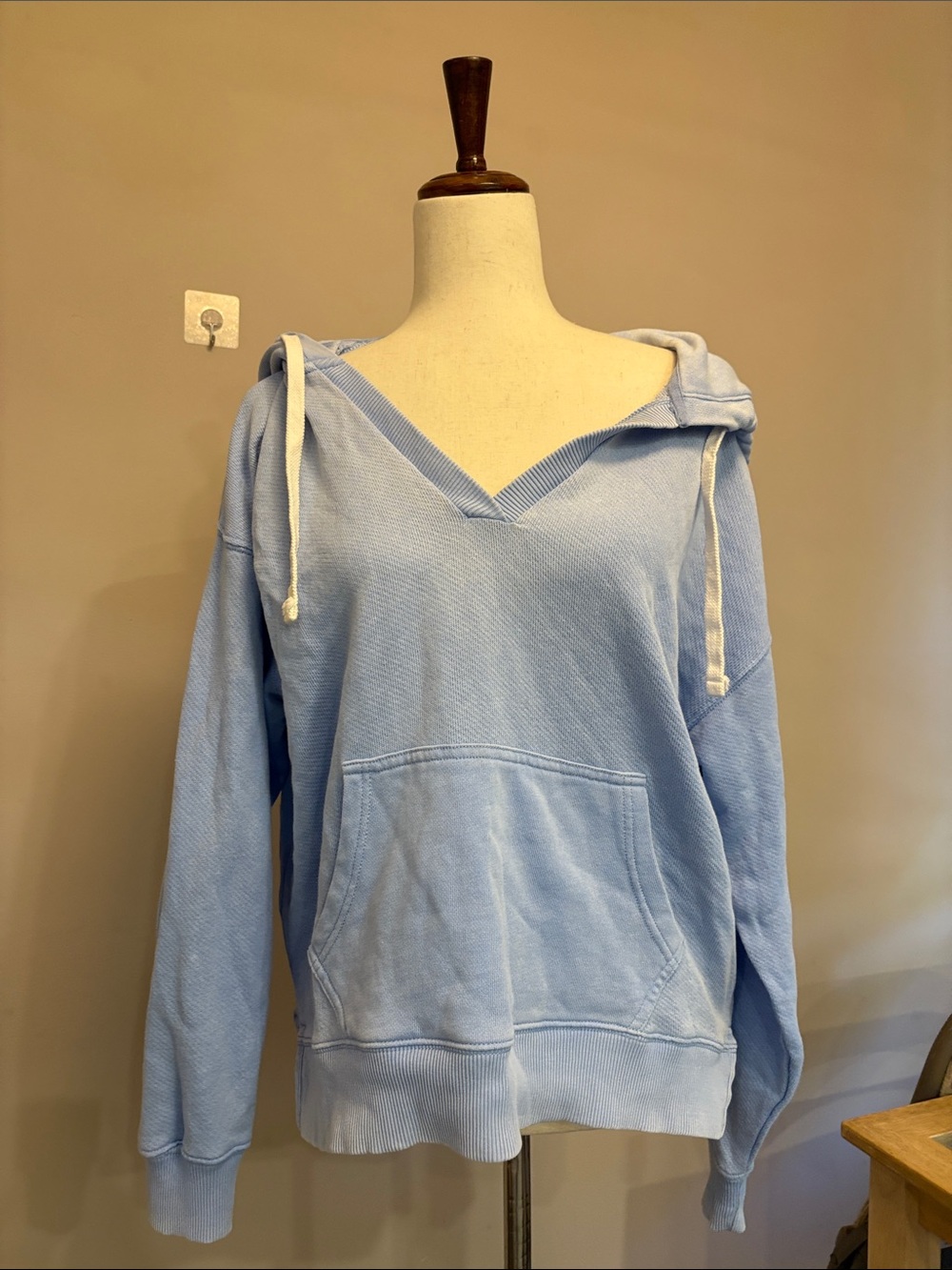 American Eagle Beach Wash hoodie Light Blue V-Neck Hooded Pullover Sweatshirt